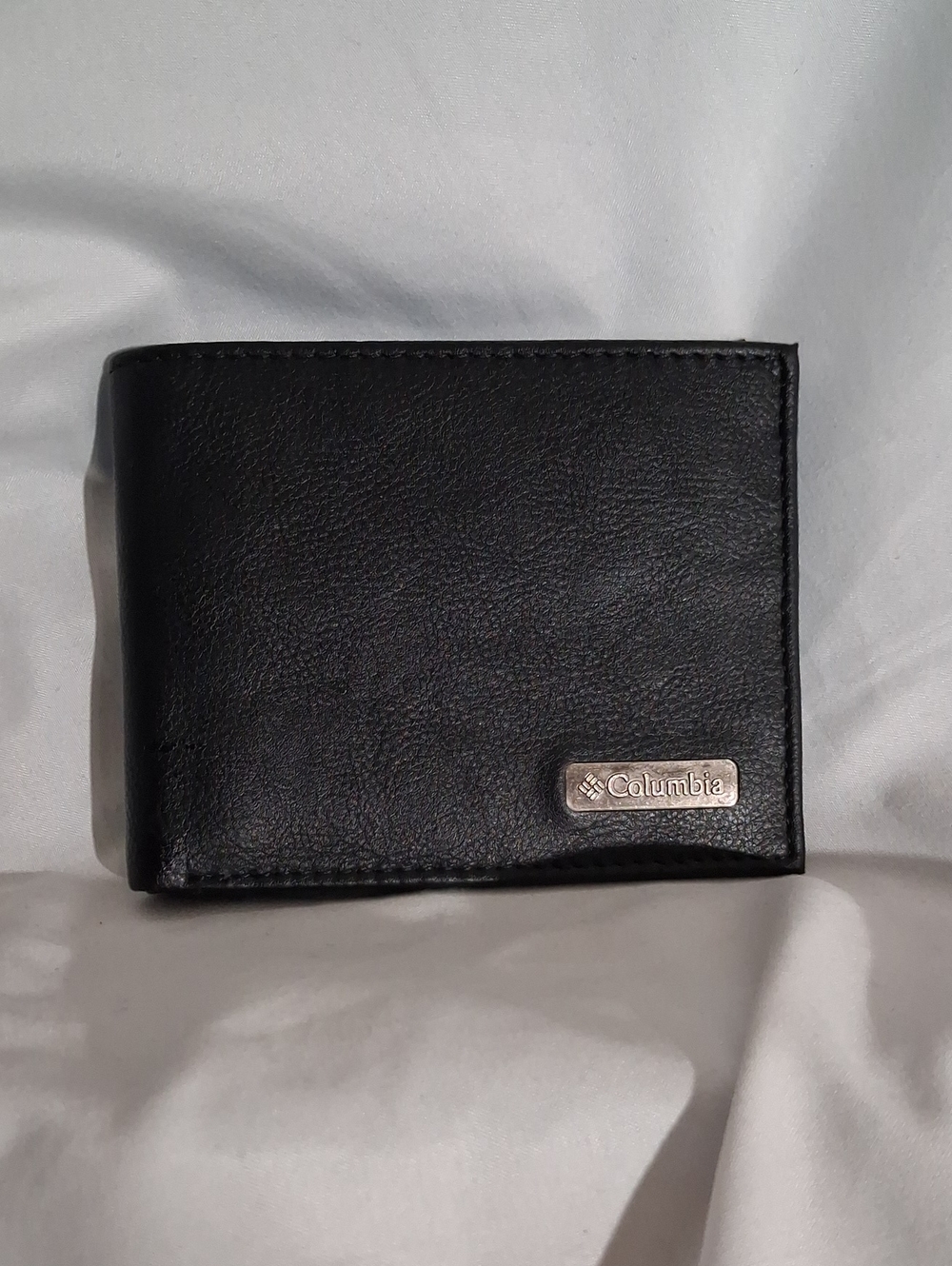 Columbia Black Leather Bi-Fold Wallet with Metal Logo
